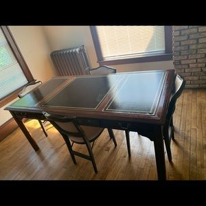 Dinning room table/ desk